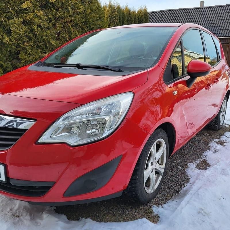 Begagnad Opel Meriva 140 HK (102 kW) 2011 Minibuss