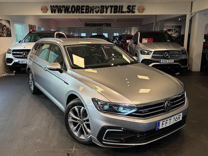 Begagnad VW Passat GTE 218 HK (160 kW) 2021 Silver Kombi