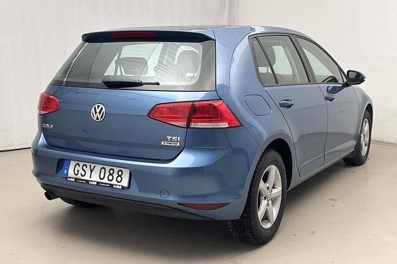 Begagnad VW Golf VII 110 HK (80 kW) 2016 Blå
