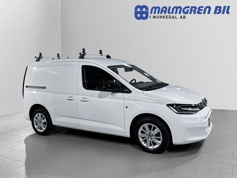 Vit Begagnad 2021 VW Caddy Active Minibuss | 348 750 kr (Dyr) - Bild 1/4