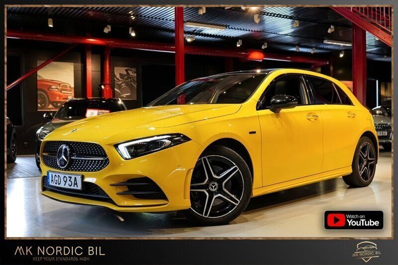 Gul Begagnad 2020 Mercedes A250 AMG Halvkombi | 299 900 kr (Lite dyr) - Bild 1/4