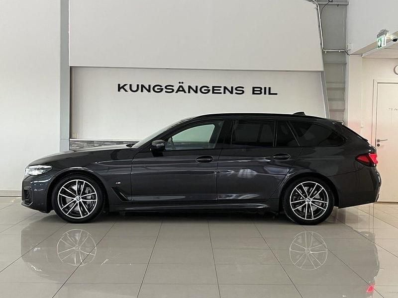 Begagnad BMW 530 M Sport 286 HK (210 kW) 2023 Grå Kombi