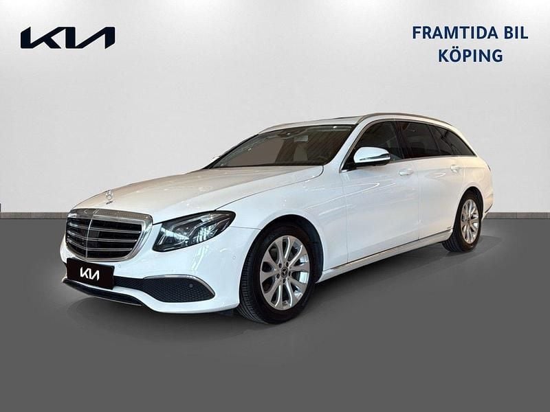 Vit Begagnad 2018 Mercedes E220 Exclusive Kombi | 249 500 kr (Superpris) - Bild 1/4