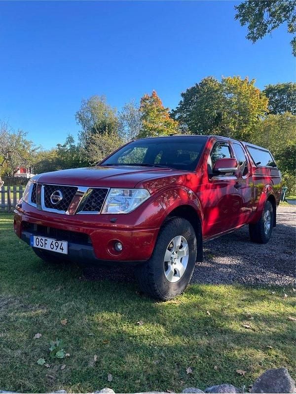 Röd Begagnad 2008 Nissan Navara Pickup | 70 000 kr (Superpris) - Bild 1/4