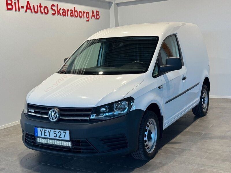 Vit Begagnad 2017 VW Caddy Minibuss | 119 500 kr (Marknadspris) - Bild 1/4