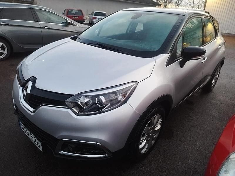 Flerfärgad Begagnad 2014 Renault Captur SUV | 69 900 kr (Marknadspris) - Bild 1/3