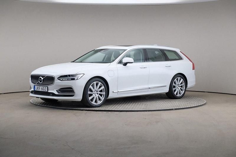 Vit (ice white, solid) Begagnad 2019 Volvo V90 Inscription Kombi | 329 000 kr (Marknadspris) - Bild 1/4