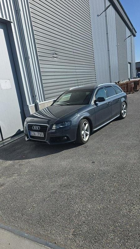 Grå Begagnad 2010 Audi A4 S-Line Kombi | 91 000 kr (Marknadspris) - Bild 1/4