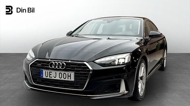 Svart Begagnad 2022 Audi A5 Sportback Proline Halvkombi | 329 000 kr (Superpris) - Bild 1/4
