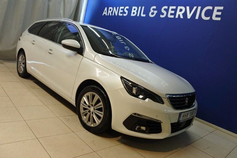 Vit Begagnad 2020 Peugeot 308 Allure Kombi | 149 900 kr (Bra pris) - Bild 1/4