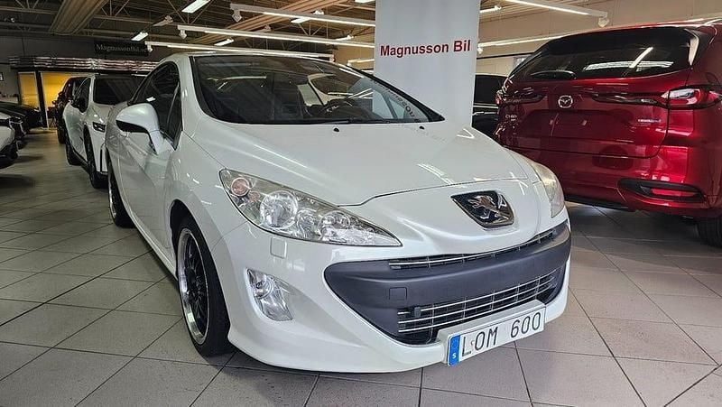 Begagnad Peugeot 308 156 HK (114 kW) 2011 Vit pearl