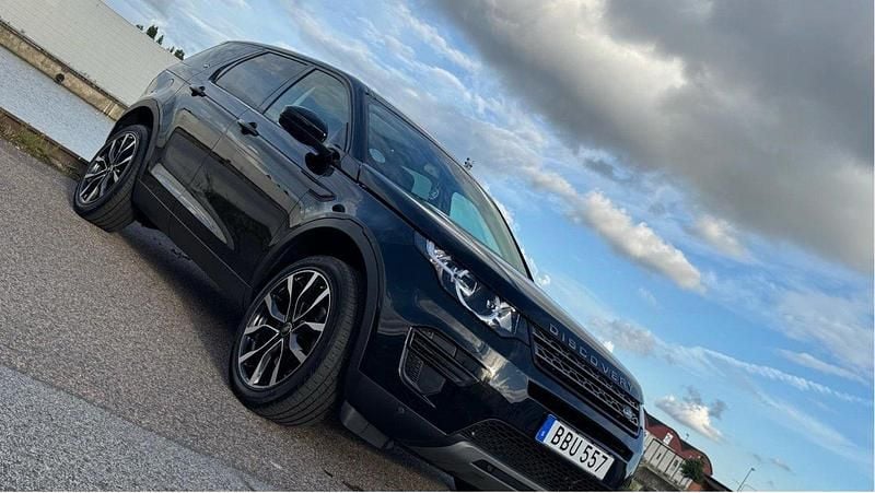 Svart Begagnad 2016 Land Rover Discovery Sport SUV | 190 000 kr (Lite dyr) - Bild 1/4