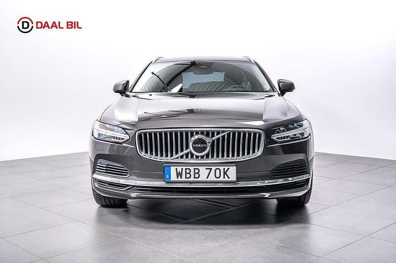 Begagnad Volvo V90 Plus 350 HK (257 kW) 2022 Grå Kombi
