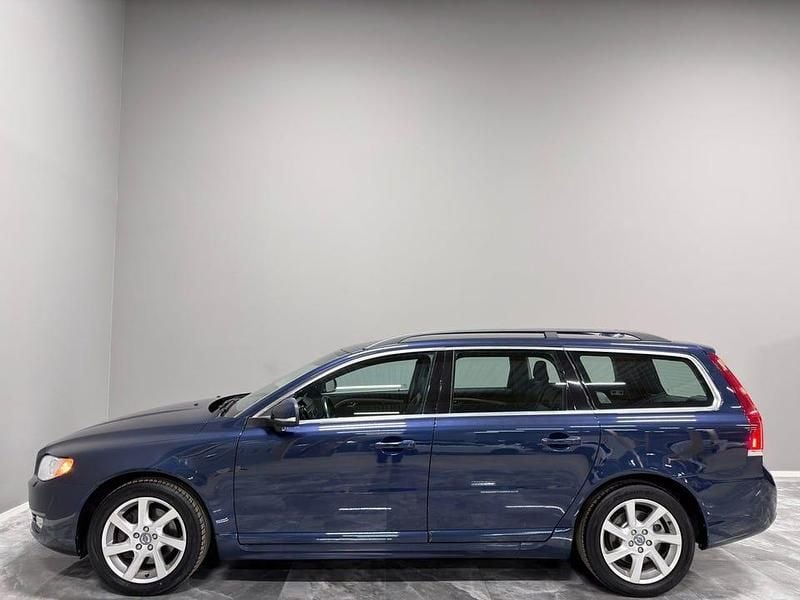 Begagnad Volvo V70 181 HK (133 kW) 2013 Blå Kombi