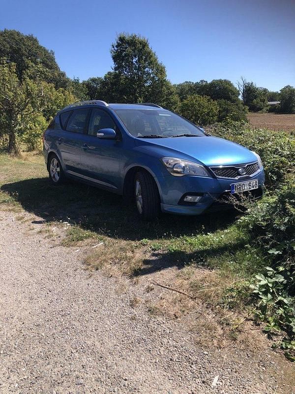 Blå Begagnad 2012 Kia Ceed Sportswagon Kombi | 39 500 kr (Superpris) - Bild 1/1