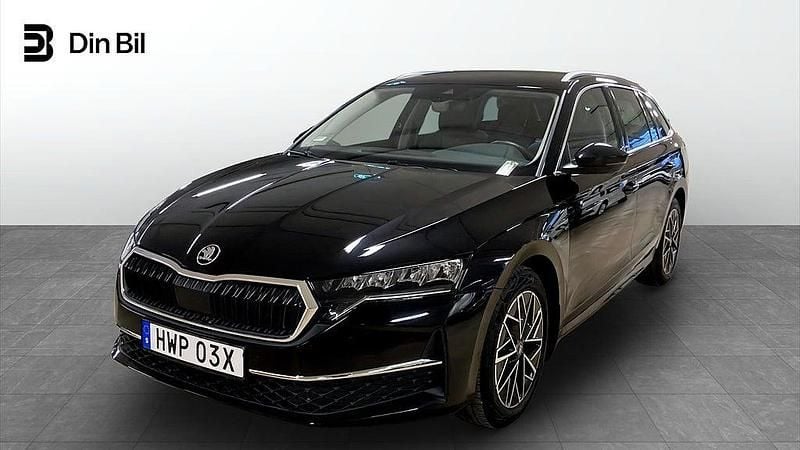 Svart Ny 2025 Skoda Octavia Selection Kombi | 349 900 kr (Dyr) - Bild 1/4
