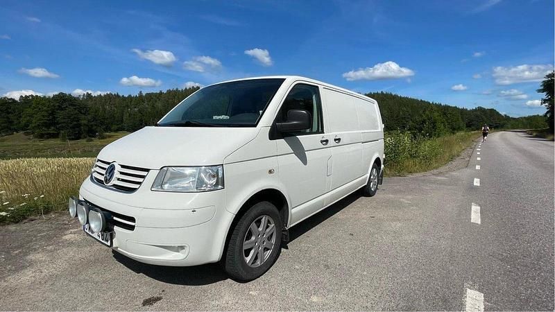 Vit Begagnad 2009 VW T5 Van | 65 000 kr (Marknadspris) - Bild 1/4