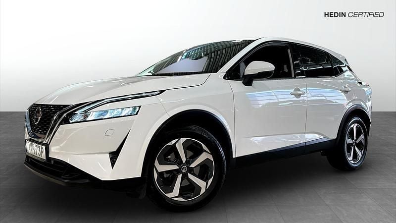 Vit (white) Begagnad 2022 Nissan Qashqai 360º SUV | 264 900 kr (Superpris) - Bild 1/4