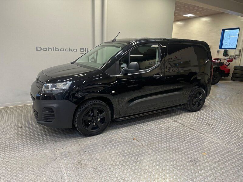 Svart Begagnad 2020 Citroën Berlingo Minibuss | 169 000 kr (Dyr) - Bild 1/4
