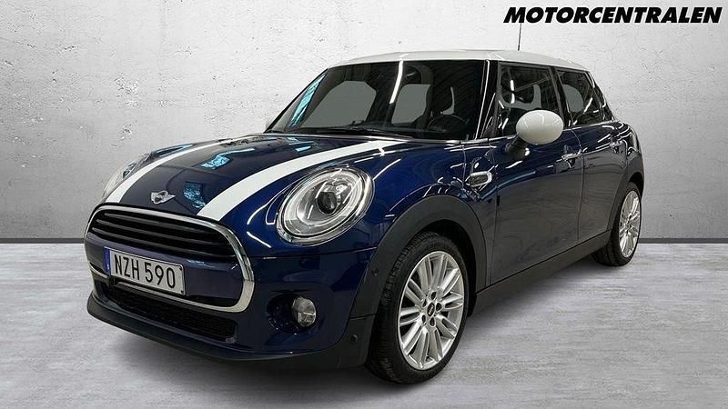 Blå Begagnad 2016 Mini Cooper Halvkombi | 159 000 kr (Marknadspris) - Bild 1/4