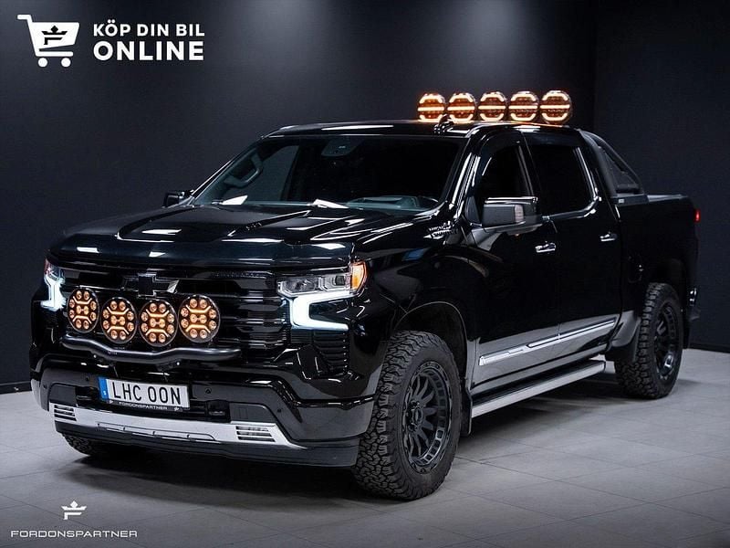 Svart Begagnad 2023 Chevrolet Silverado Van | 919 900 kr - Bild 1/4