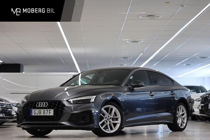 Grå Begagnad 2020 Audi A5 S-Line Sportkupé | 369 900 kr - Bild 1/3