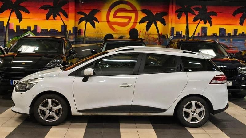 Vit Begagnad 2013 Renault Clio GrandTour Kombi | 69 800 kr (Marknadspris) - Bild 1/4