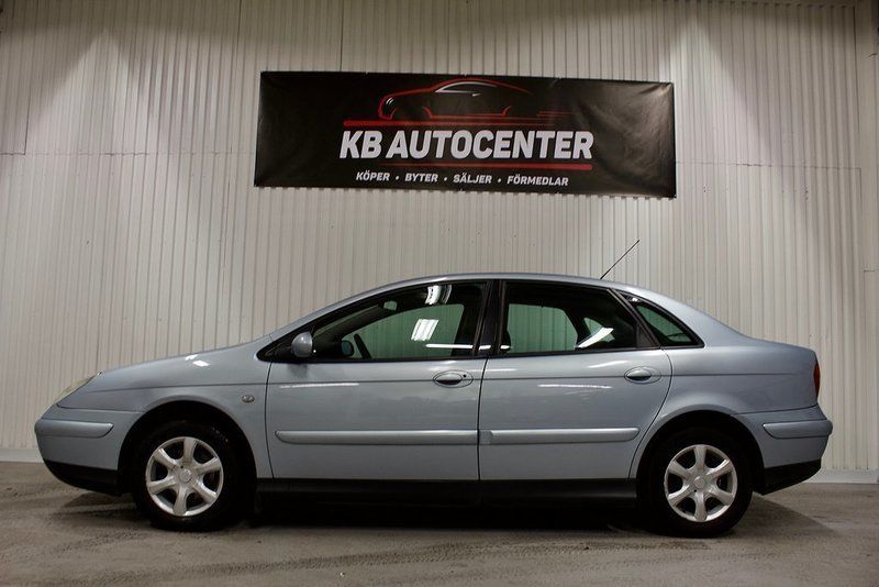 Begagnad Citroën C5 136 HK (100 kW) 2004 Silver Halvkombi