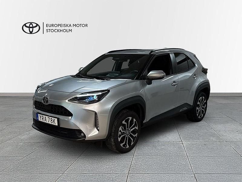 Begagnad Toyota Yaris Cross Active 92 HK (67 kW) 2025 Silver SUV