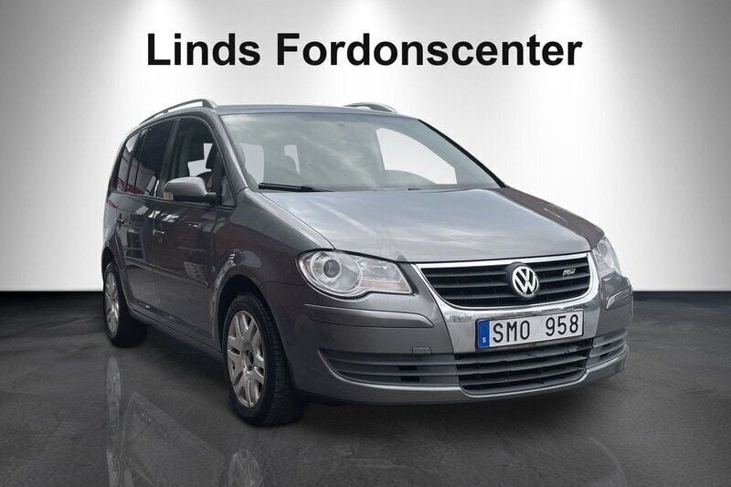Grå Begagnad 2009 VW Touran Minibuss | 38 000 kr (Bra pris) - Bild 1/4