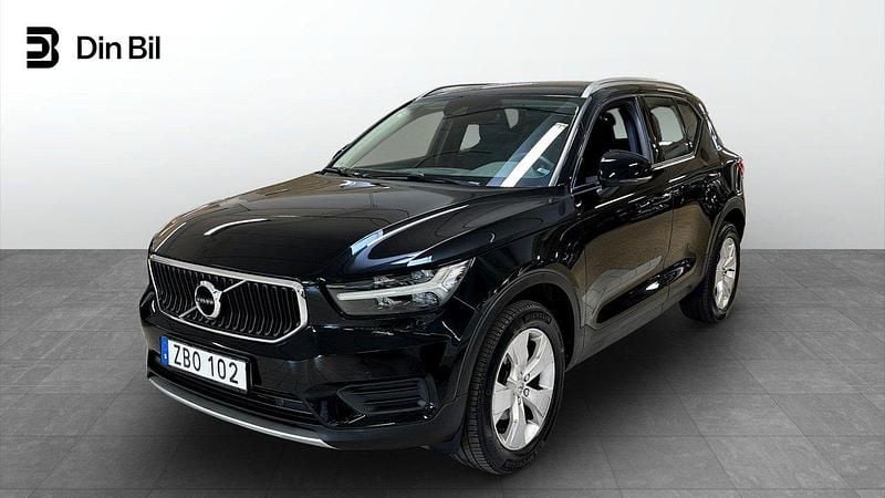 Svart Begagnad 2021 Volvo XC40 Momentum SUV | 284 800 kr (Marknadspris) - Bild 1/4