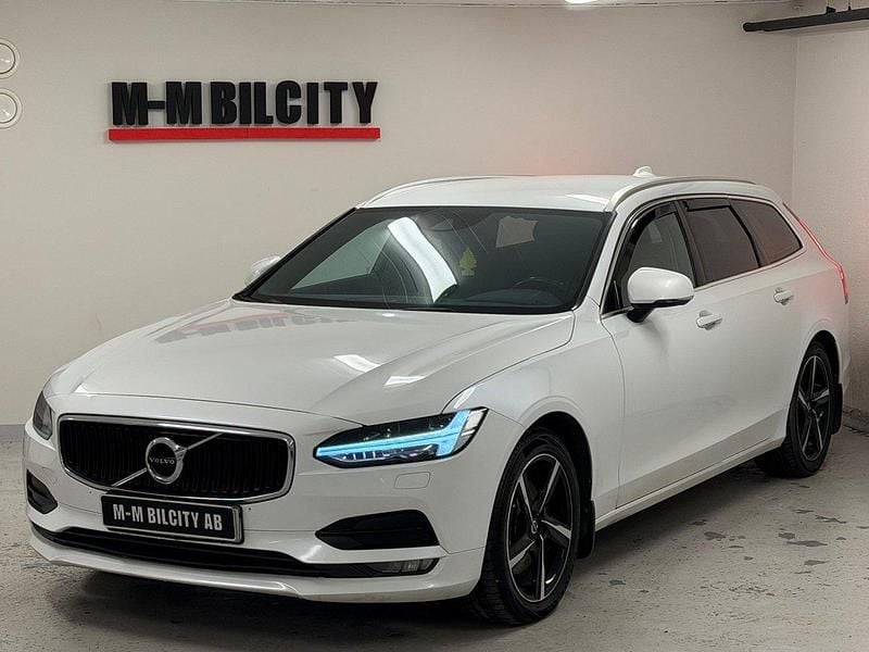Vit Begagnad 2016 Volvo V90 Momentum Kombi | 207 900 kr (Bra pris) - Bild 1/4