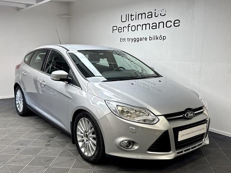 Begagnad Ford Focus Titanium 116 HK (85 kW) 2012 Grå
