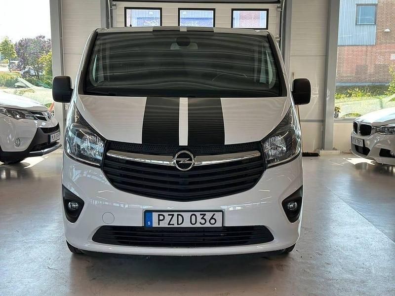 Begagnad Opel Vivaro 126 HK (92 kW) 2018 Vit Minibuss