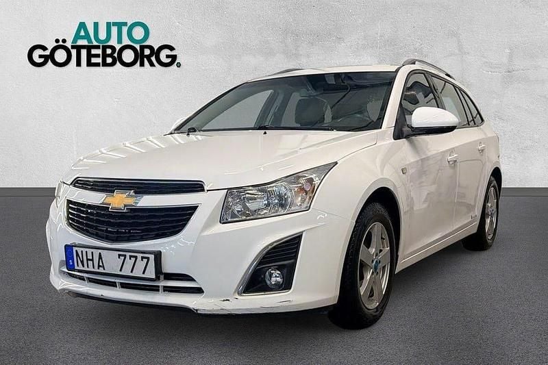 Begagnad Chevrolet Cruze 124 HK (91 kW) 2013 Vit Kombi