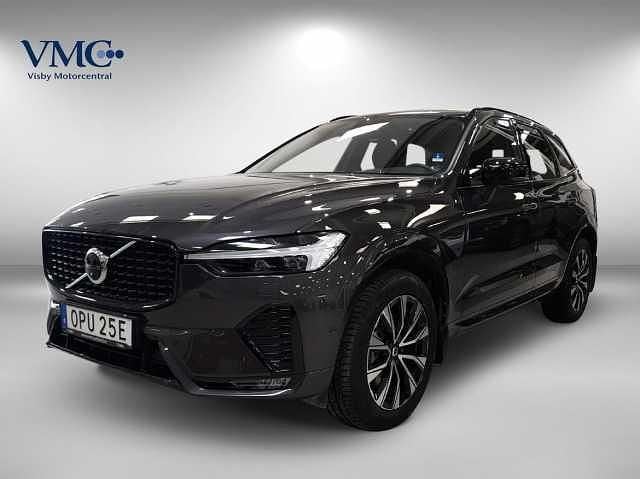 Grå (platinum grey metallic) Begagnad 2022 Volvo XC60 Plus SUV | 499 000 kr (Lite dyr) - Bild 1/4