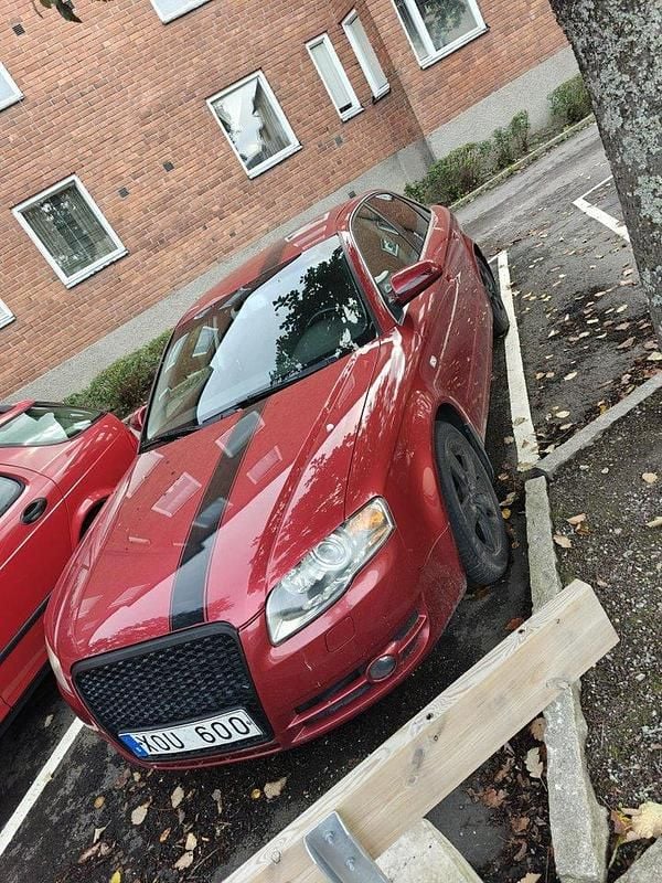 Röd Begagnad 2006 Audi A4 Comfort Sedan | 65 000 kr (Dyr) - Bild 1/4