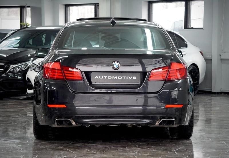 Begagnad BMW 550 408 HK (300 kW) 2011 Svart Sedan
