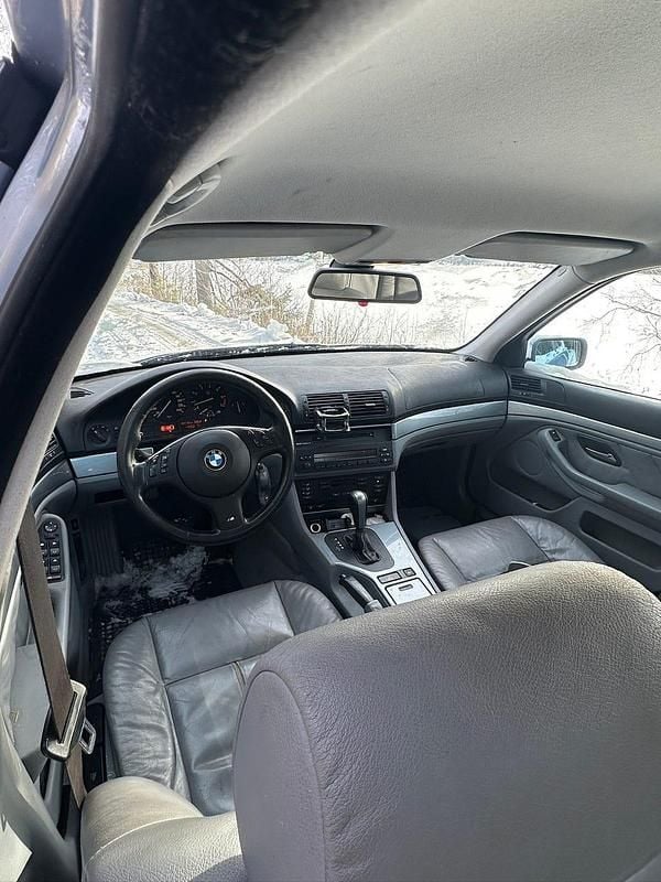 Begagnad BMW 525 192 HK (141 kW) 2002 Sedan