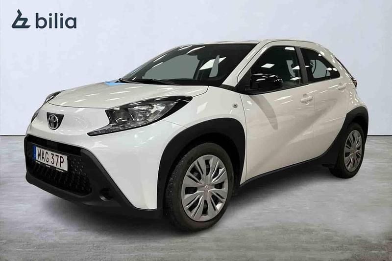 Vit Begagnad 2023 Toyota Aygo X SUV | 159 900 kr (Marknadspris) - Bild 1/1