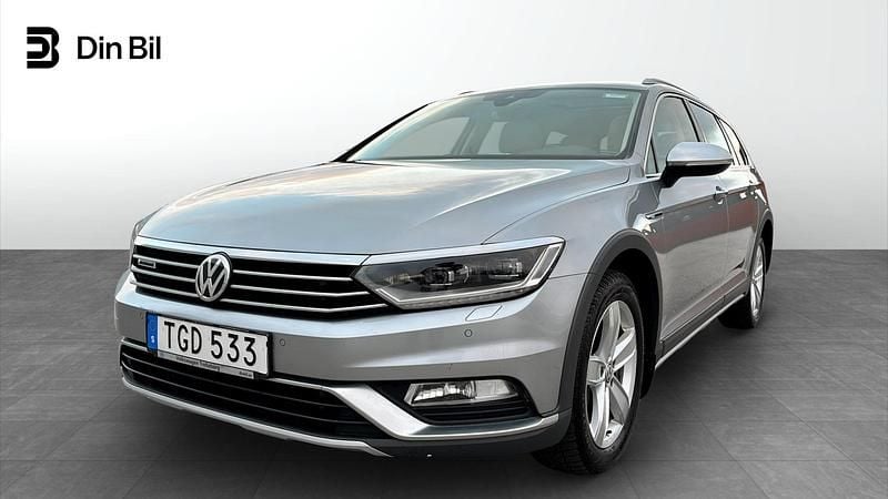Silver Begagnad 2018 VW Passat Alltrack GTS Kombi | 279 900 kr (Lite dyr) - Bild 1/4