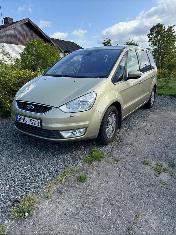 Gul Begagnad 2007 Ford Galaxy Minibuss | 55 000 kr (Marknadspris) - Bild 1/2