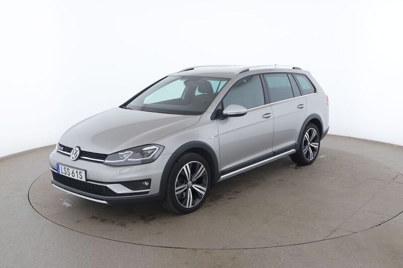 Silver Begagnad 2019 VW Golf VII Kombi | 247 000 kr (Lite dyr) - Bild 1/4