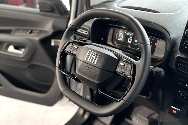 Ny Fiat e-Doblò 100 kW (136 HK) 2025 Vit Minibuss