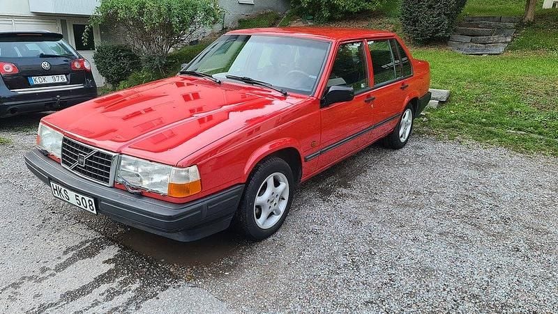 Röd Begagnad 1996 Volvo 940 Sedan | 54 900 kr - Bild 1/4