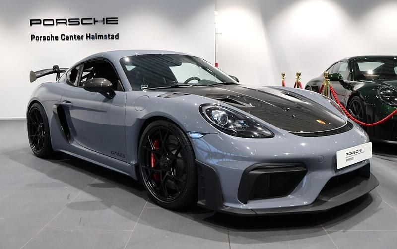 Begagnad Porsche 718 Cayman GT4 501 HK (368 kW) 2023 Grå Sportkupé