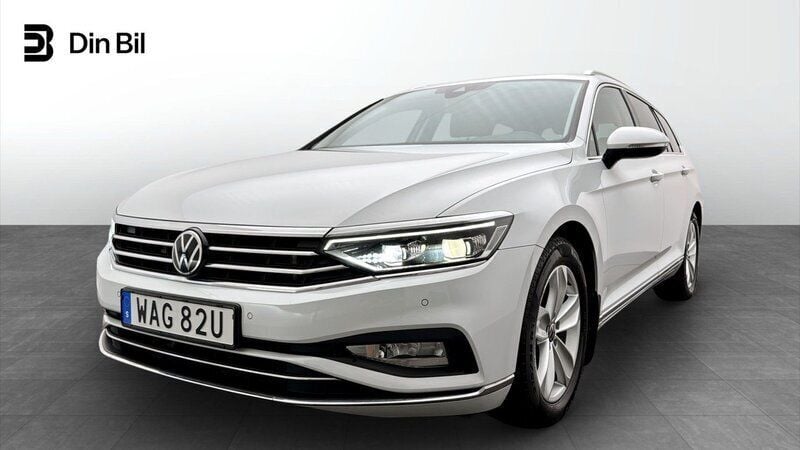 Vit Begagnad 2023 VW Passat Executive Kombi | 359 900 kr (Marknadspris) - Bild 1/4