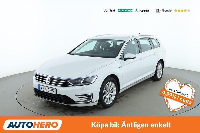 Begagnad VW Passat GTE 220 HK (161 kW) 2016 Vit Kombi