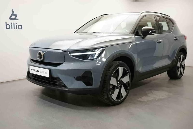 Grå Begagnad 2023 Volvo XC40 Single Motor SUV | 349 900 kr - Bild 1/1
