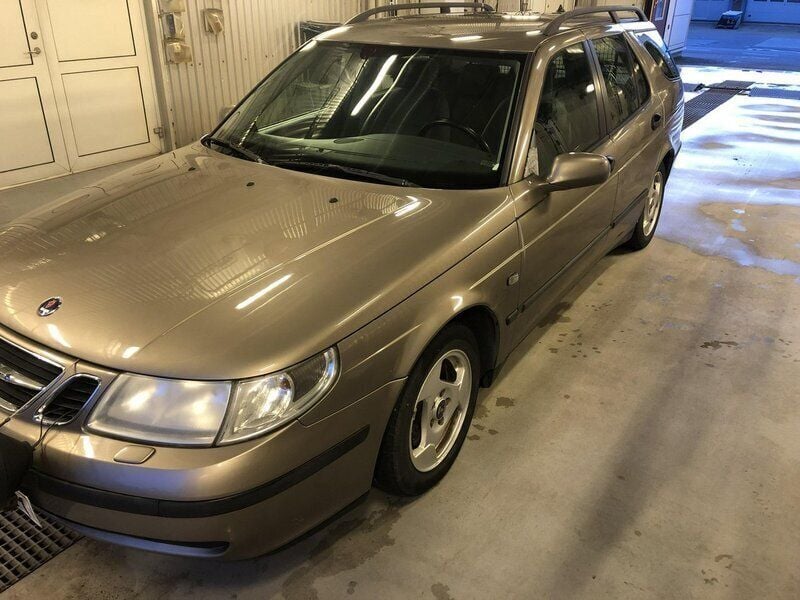 Brun Begagnad 2003 Saab 9-5 Linear Kombi | 12 000 kr - Bild 1/4